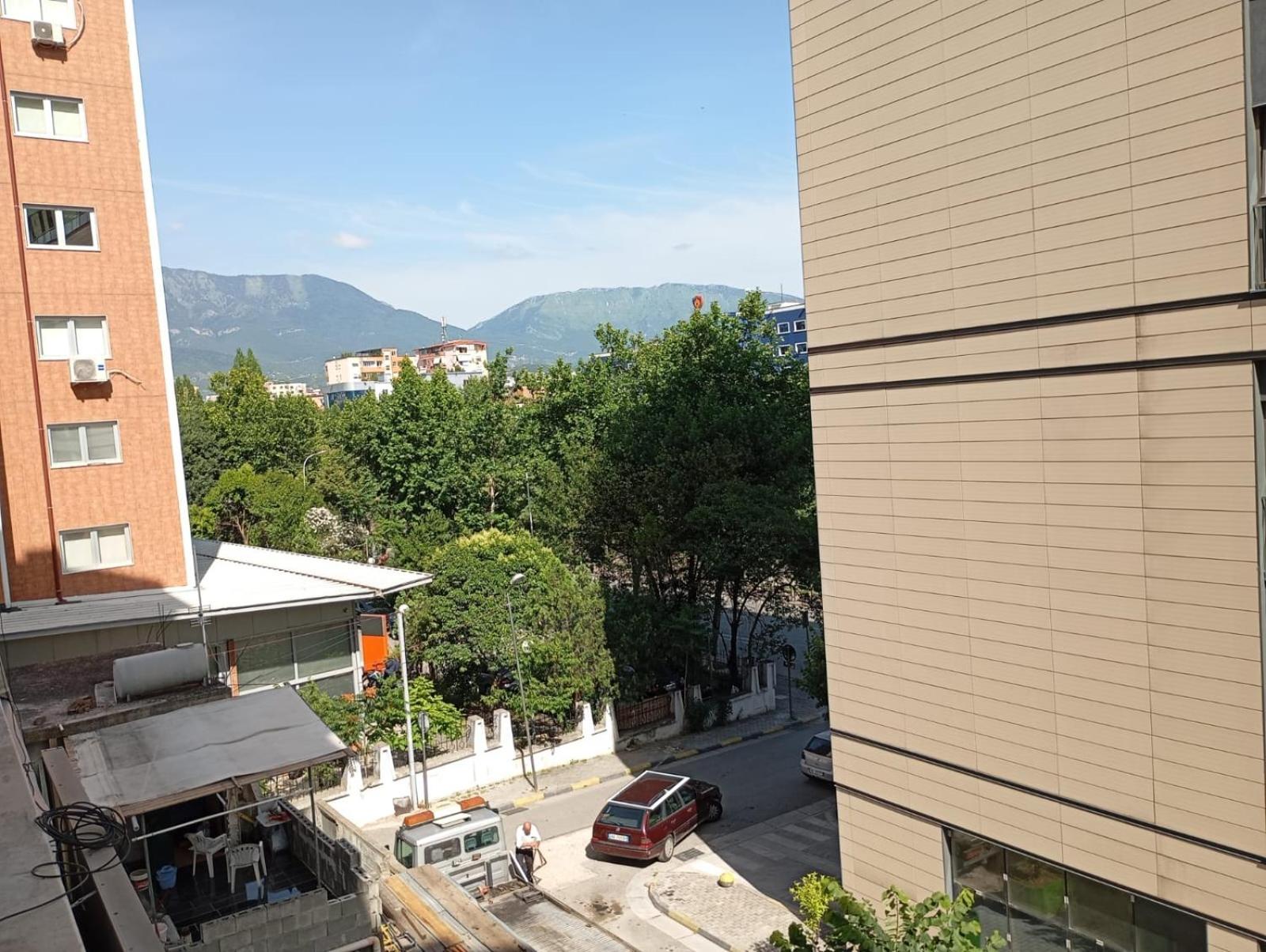 Royal 3 Hostel Tirana Kültér fotó