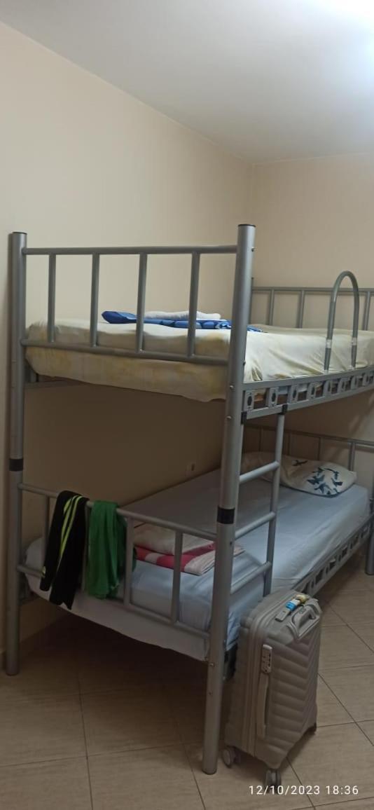 Royal 3 Hostel Tirana Kültér fotó
