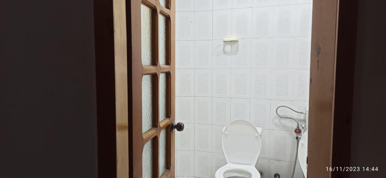 Royal 3 Hostel Tirana Kültér fotó